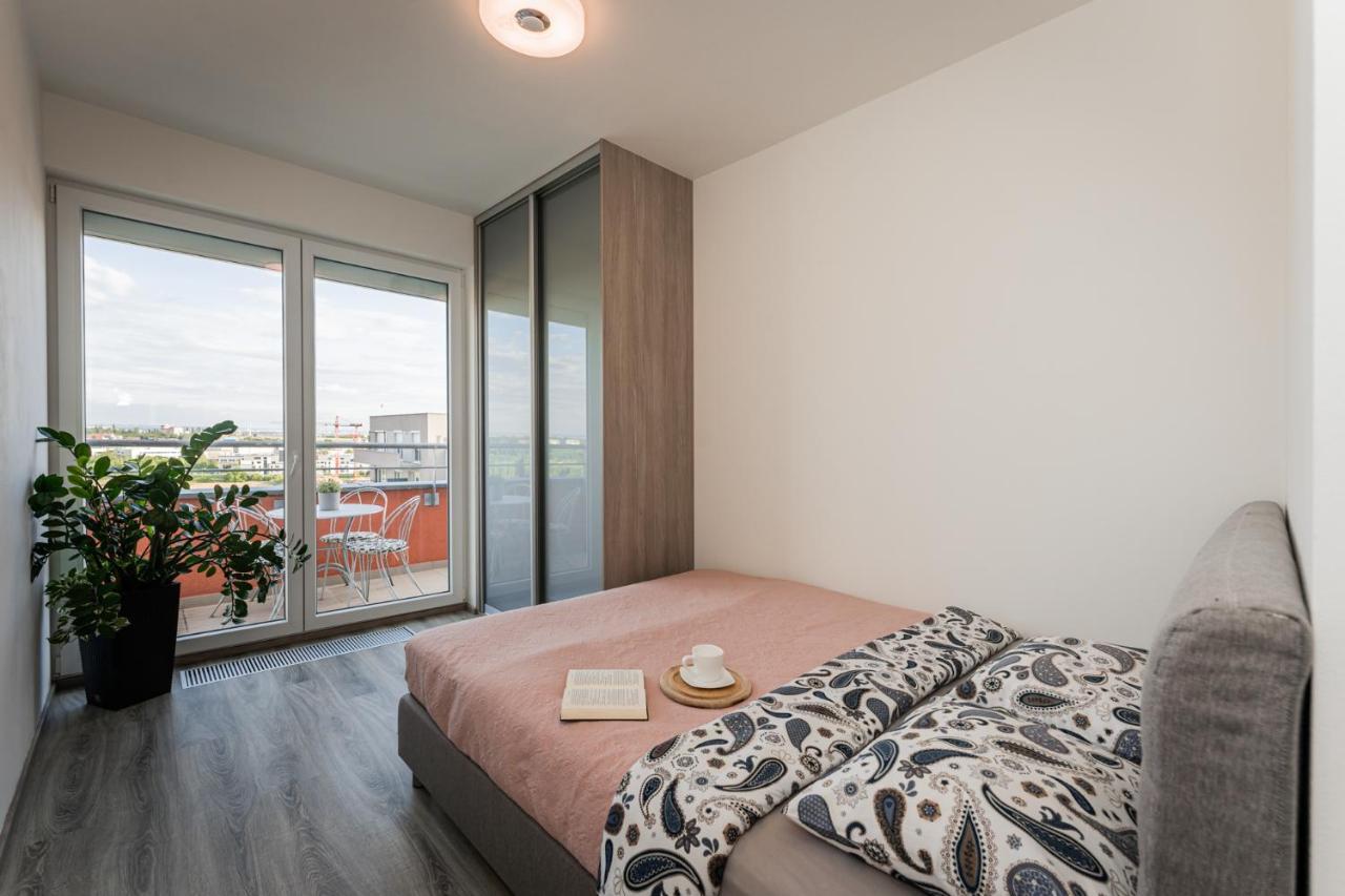 Apartment Penthouse Letnanske Zahrady Prague